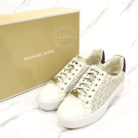 michael kors poppy lace up